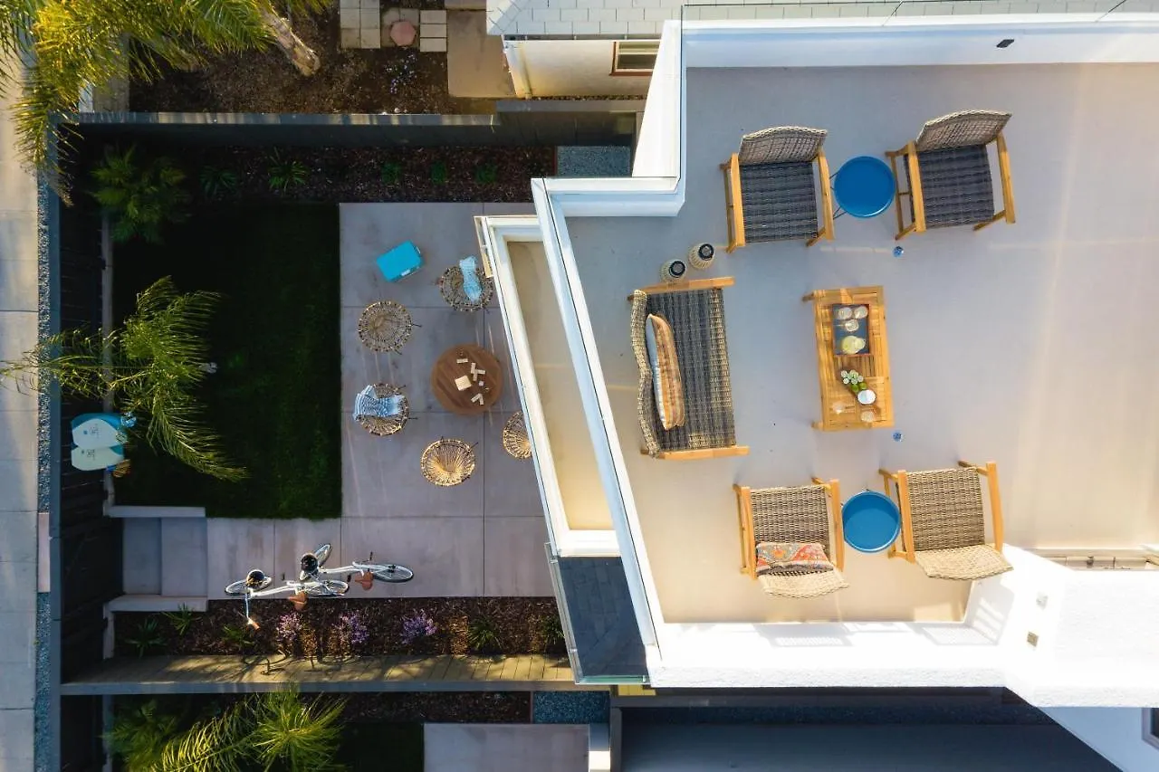Сasa de vacaciones Skyline - Modern Retreat W Spacious Patio & Rooftop Views