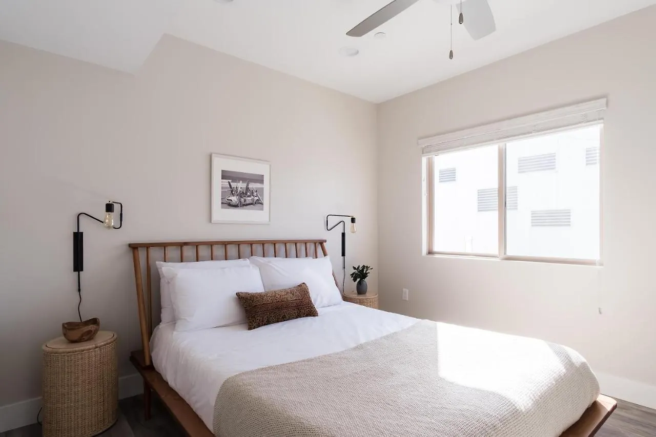 Skyline - Modern Retreat W Spacious Patio & Rooftop Views Сasa de vacaciones San Diego