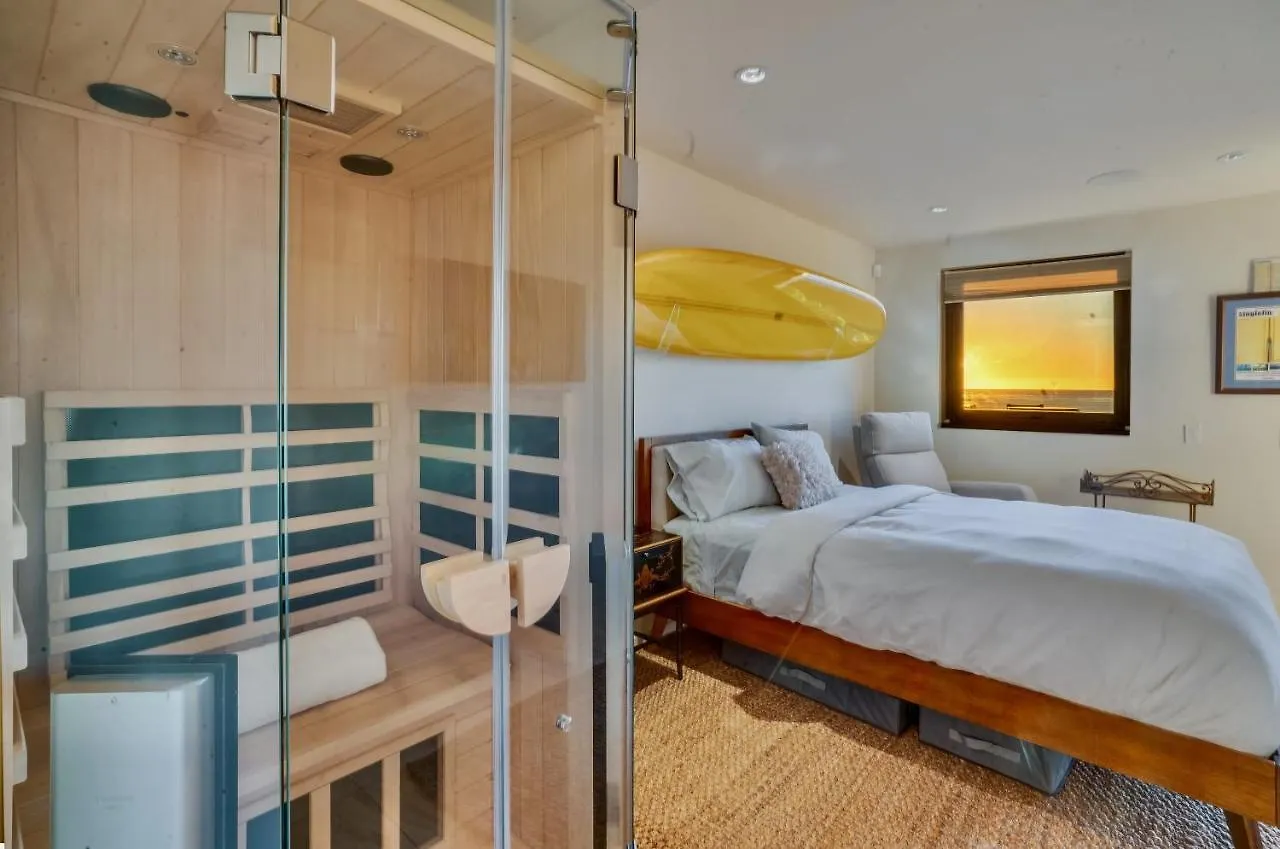 Luxury Beachfront With Hot Tub & Ocean Views *