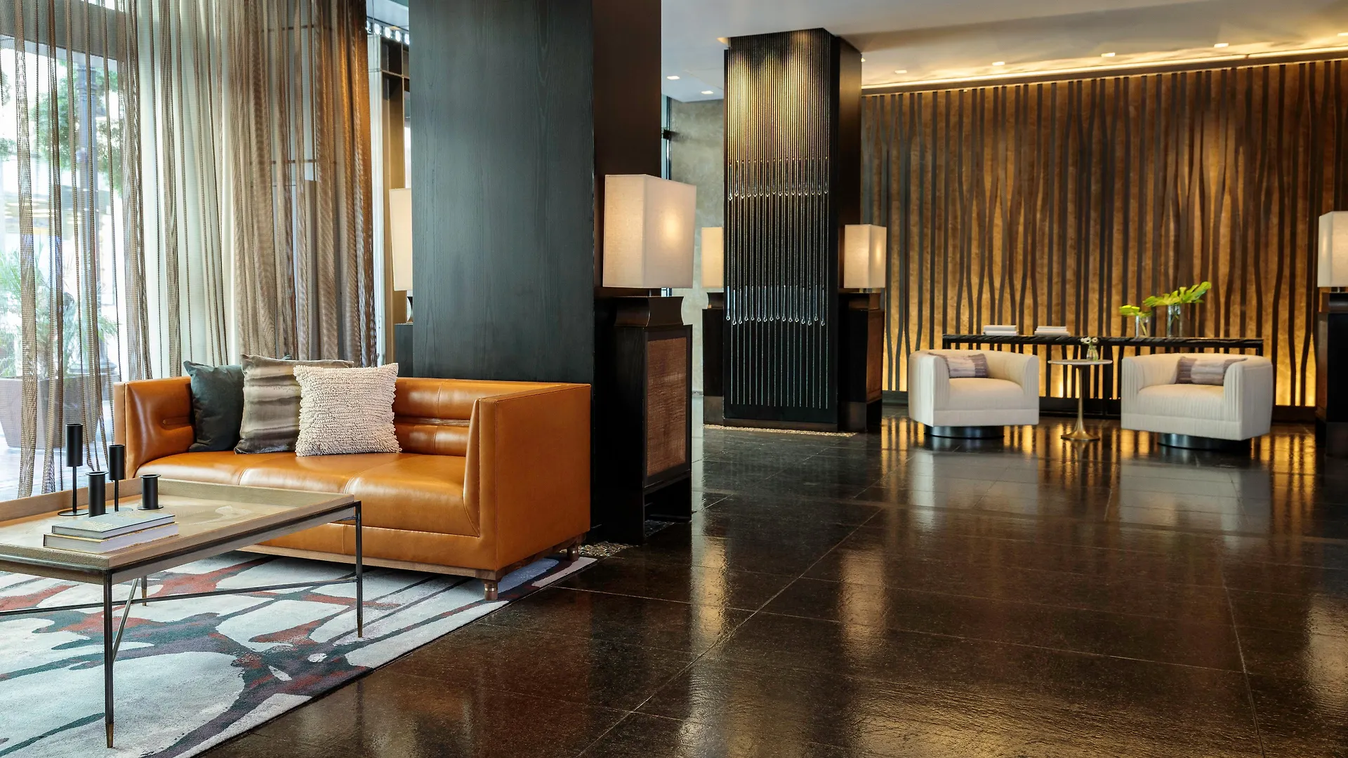 Alma Downtown, A Tribute Portfolio 4*