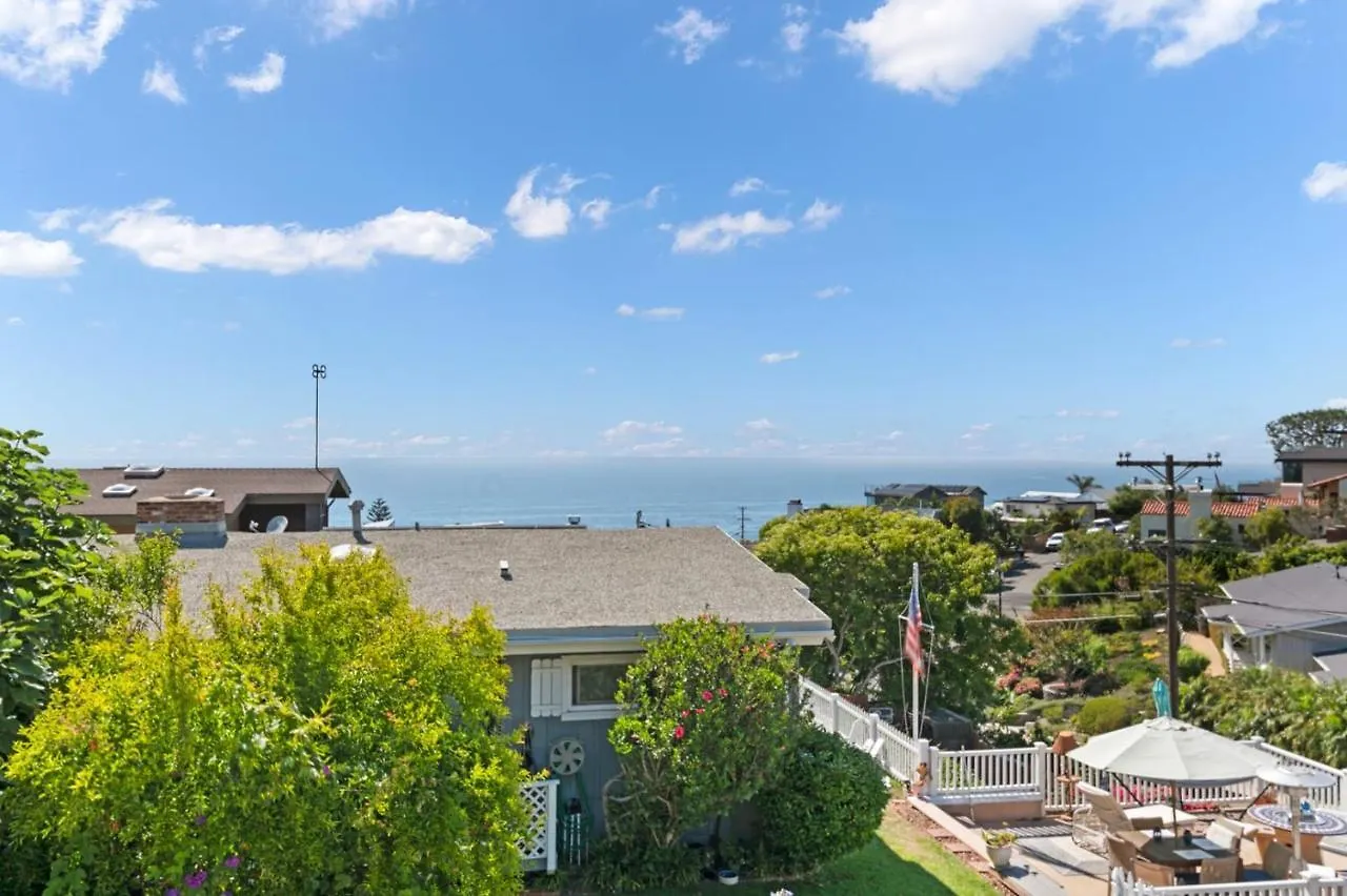 Lovely Ocean View Beach House 3br Sleeps 9 *