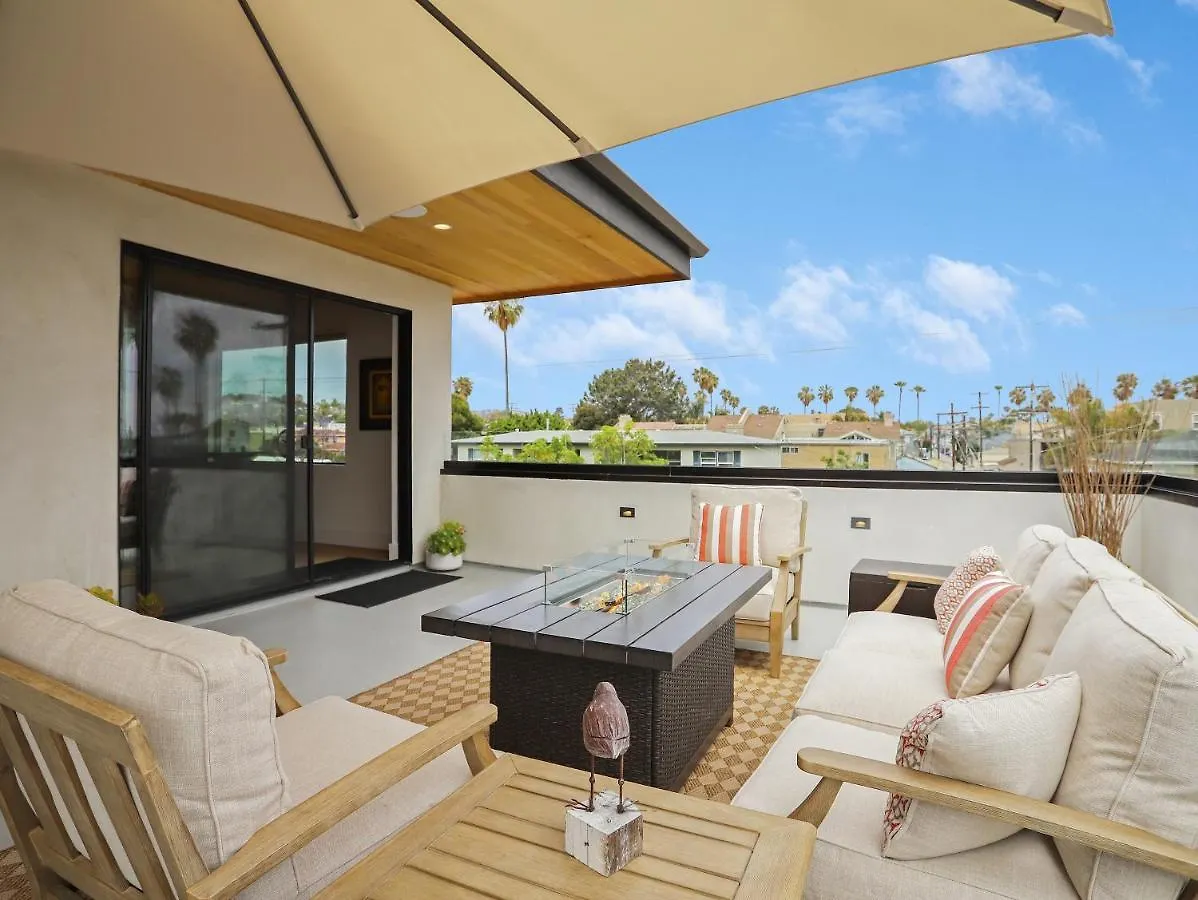 Casa de Férias Luxury Dream - Massive Rooftop Patio, Zen Garden, Ac & Fast Wifi! *