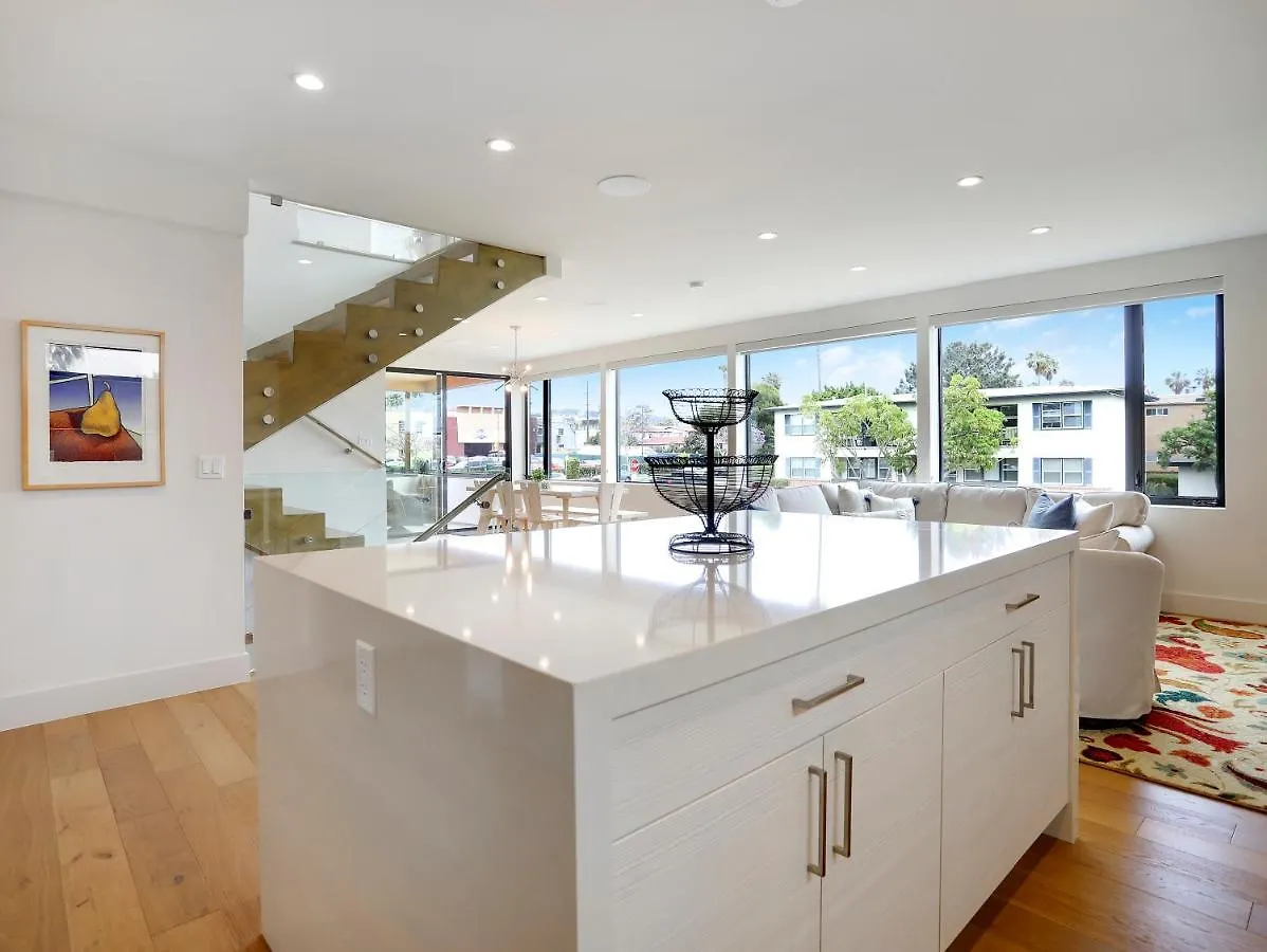Luxury Dream - Massive Rooftop Patio, Zen Garden, Ac & Fast Wifi! Casa de Férias