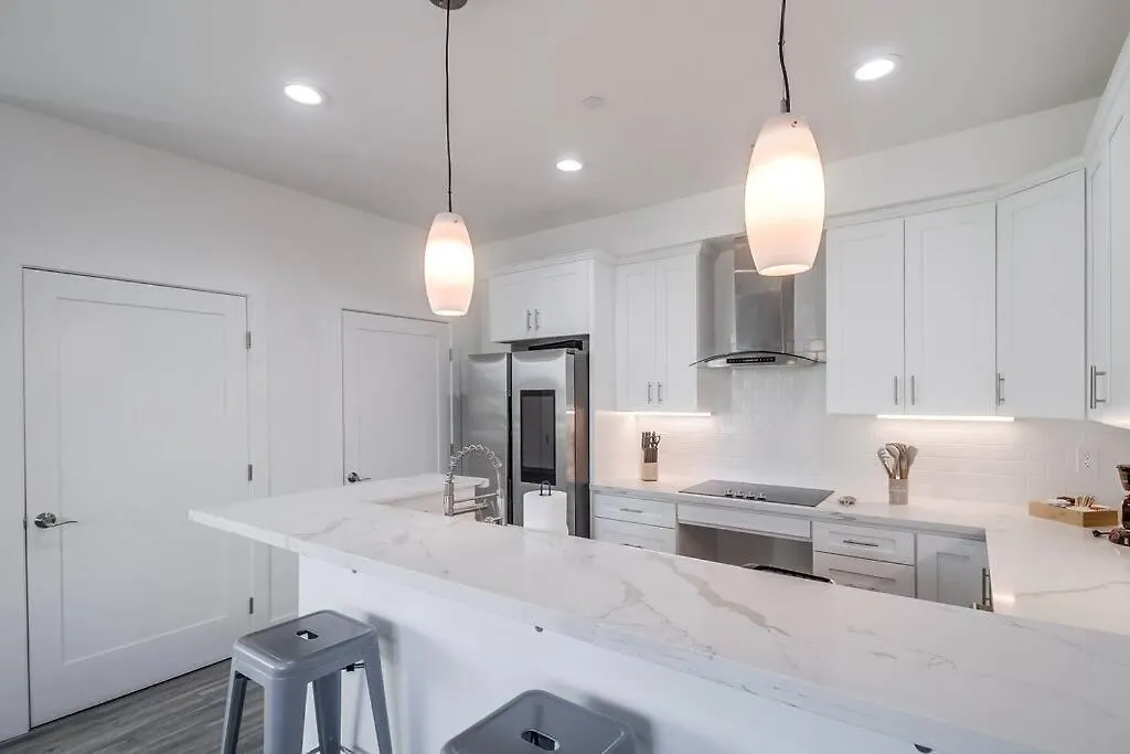 Park Blvd Paradise 304 New Construction King Bed *