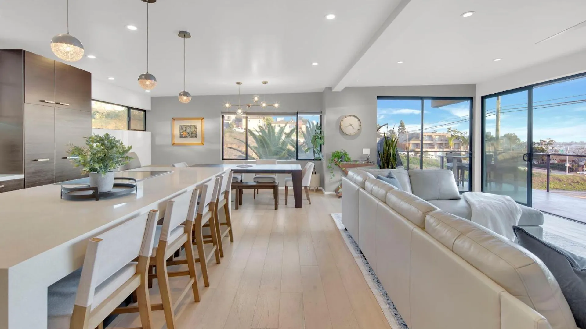 New! Luxury 5br, W/arcade, Sauna, Views, Fire Pit! * San Diego