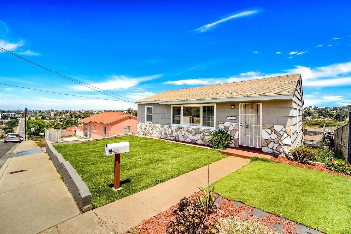 Charming 3br By Rather Be *