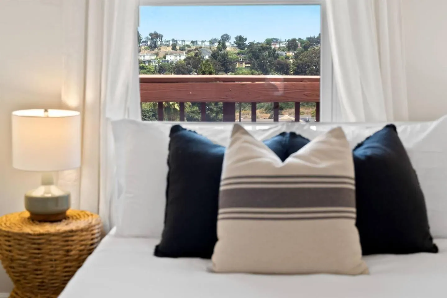 Charming 3br By Rather Be *