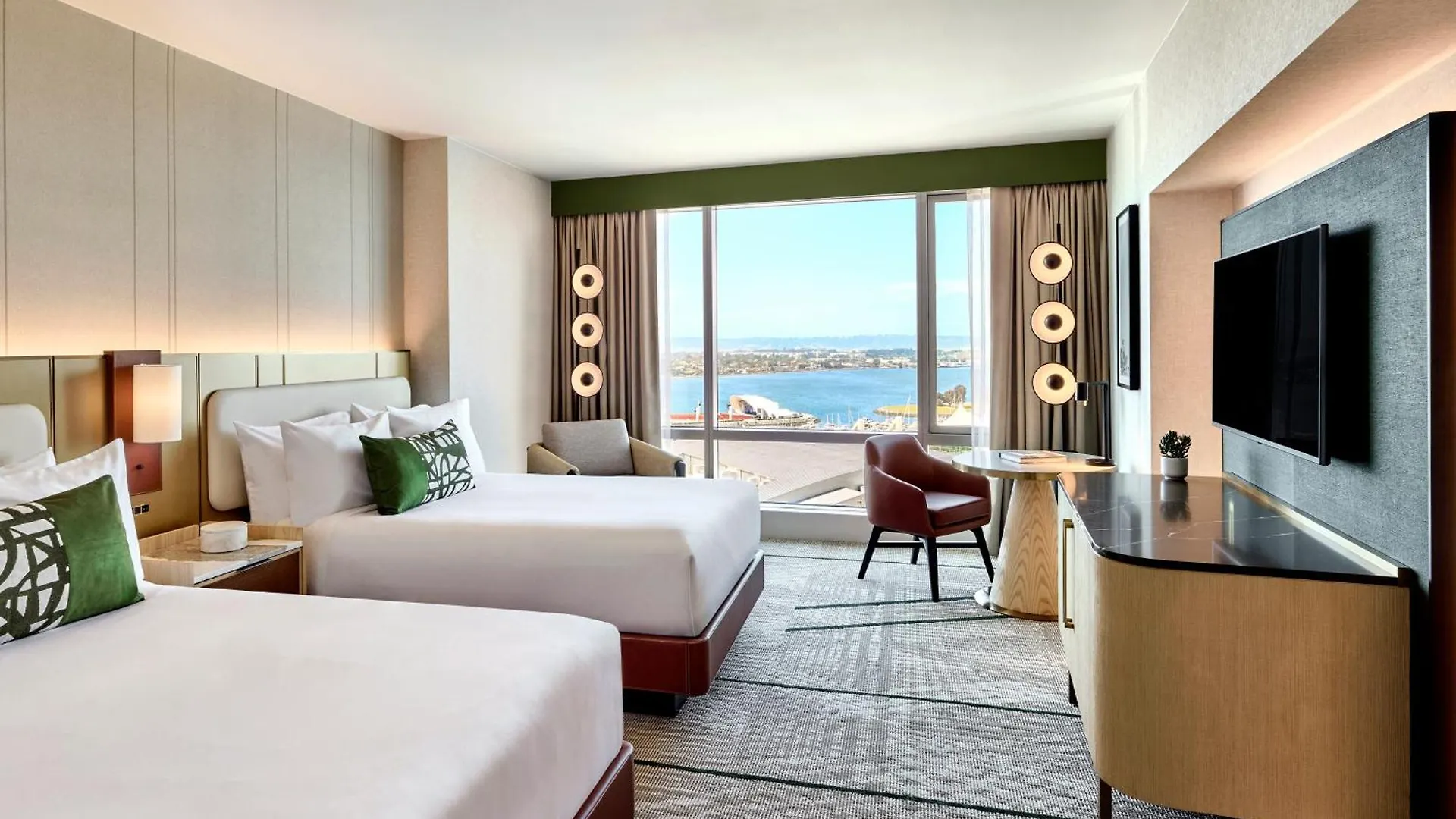 Omni Otel 4*