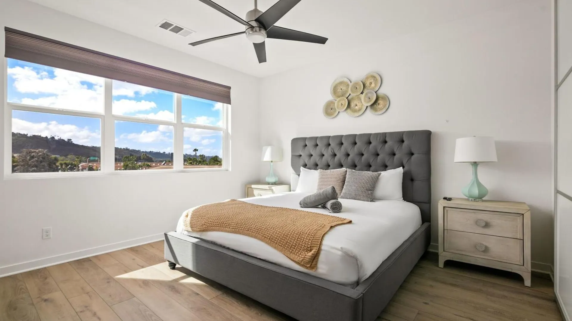 Smitten By - 4-bed 3,5-bath San Diego