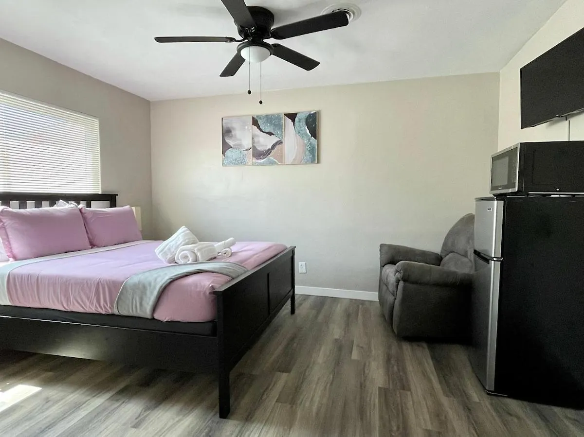 North Park Centrally Located 8br 5ba House