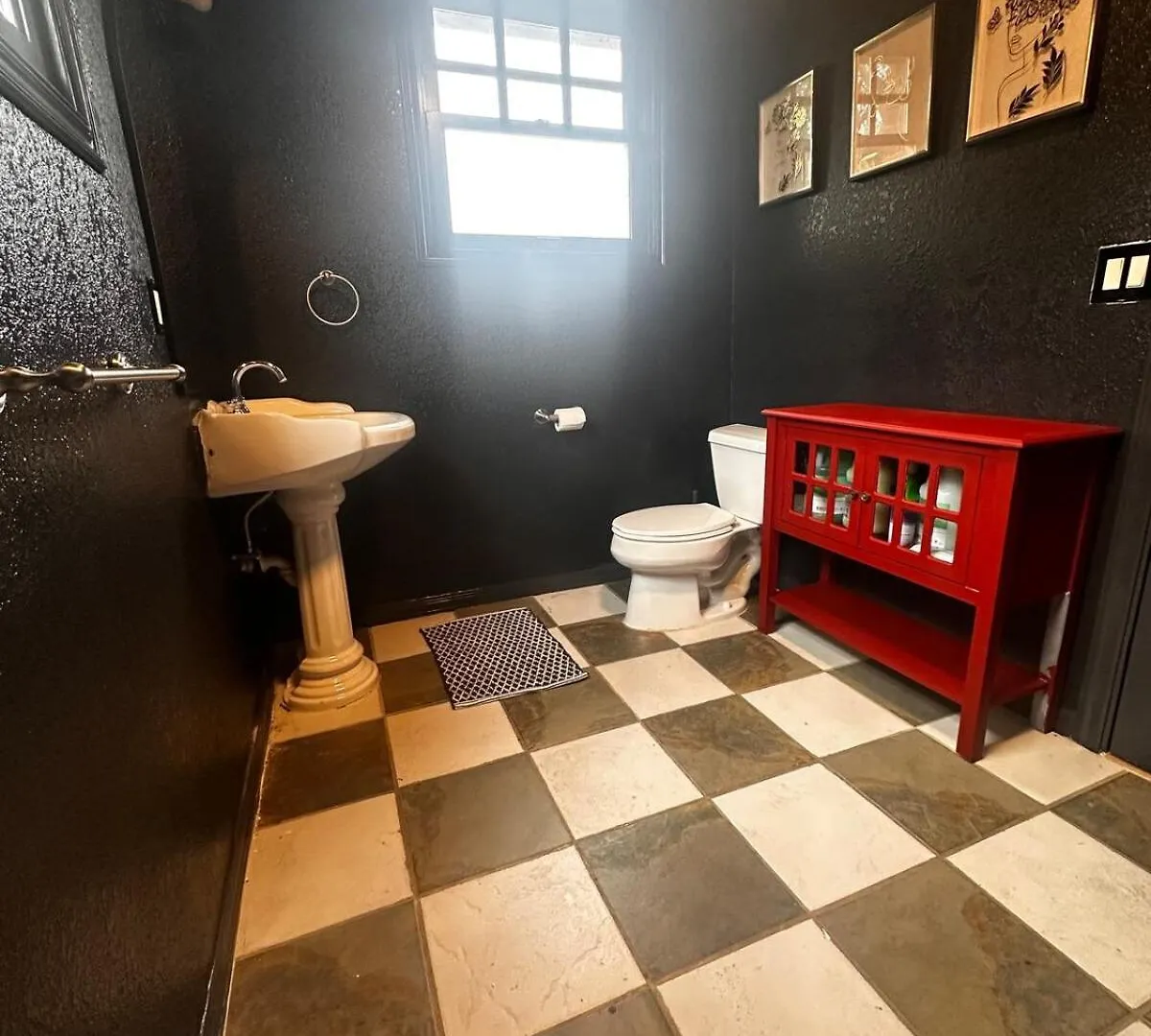 Chic Near Downtown With Coffee Bar * San Diego