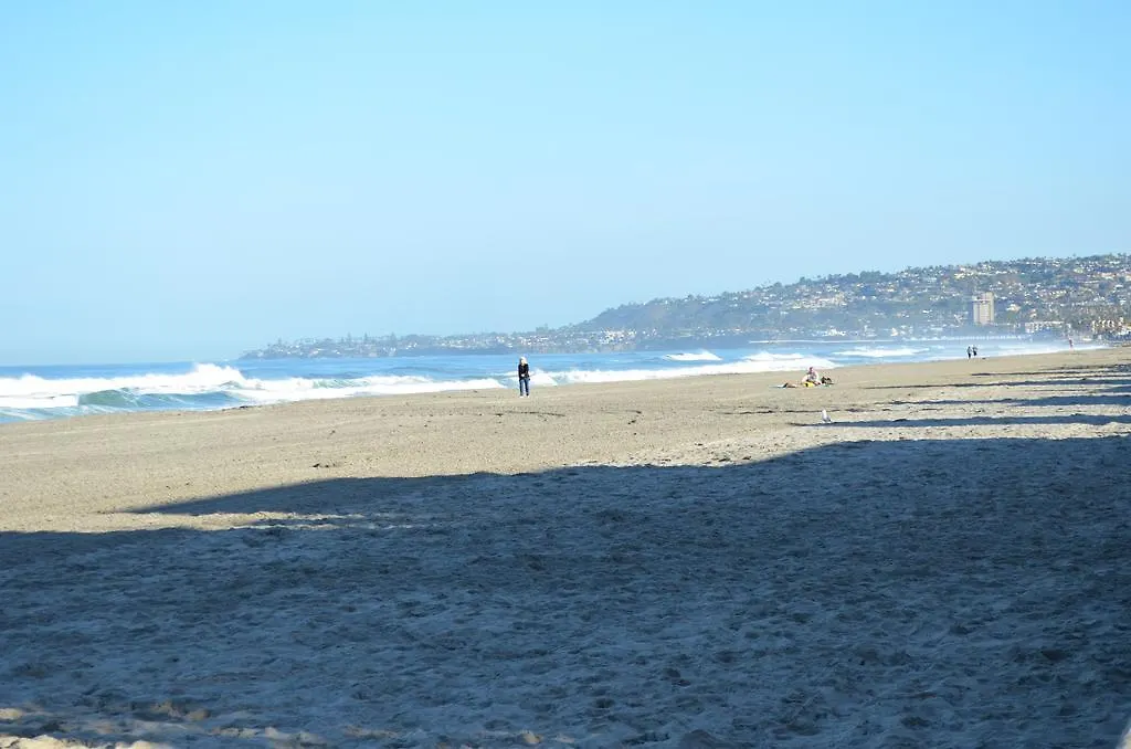 Oceancatcher - Newly Remodeled 3 Bedroom Retreat With Ocean View In The Heart Of Mission Beach, Sleeps 10
