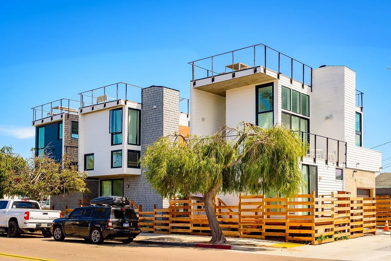 Modern Steps To The Holiday home