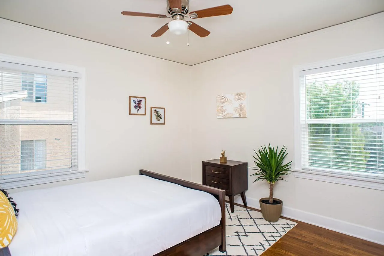 Hillcrest Two-bedroom San Diego