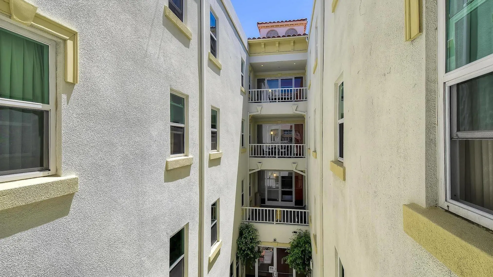 Hotel 6-san Diego, Ca - Downtown San Diego