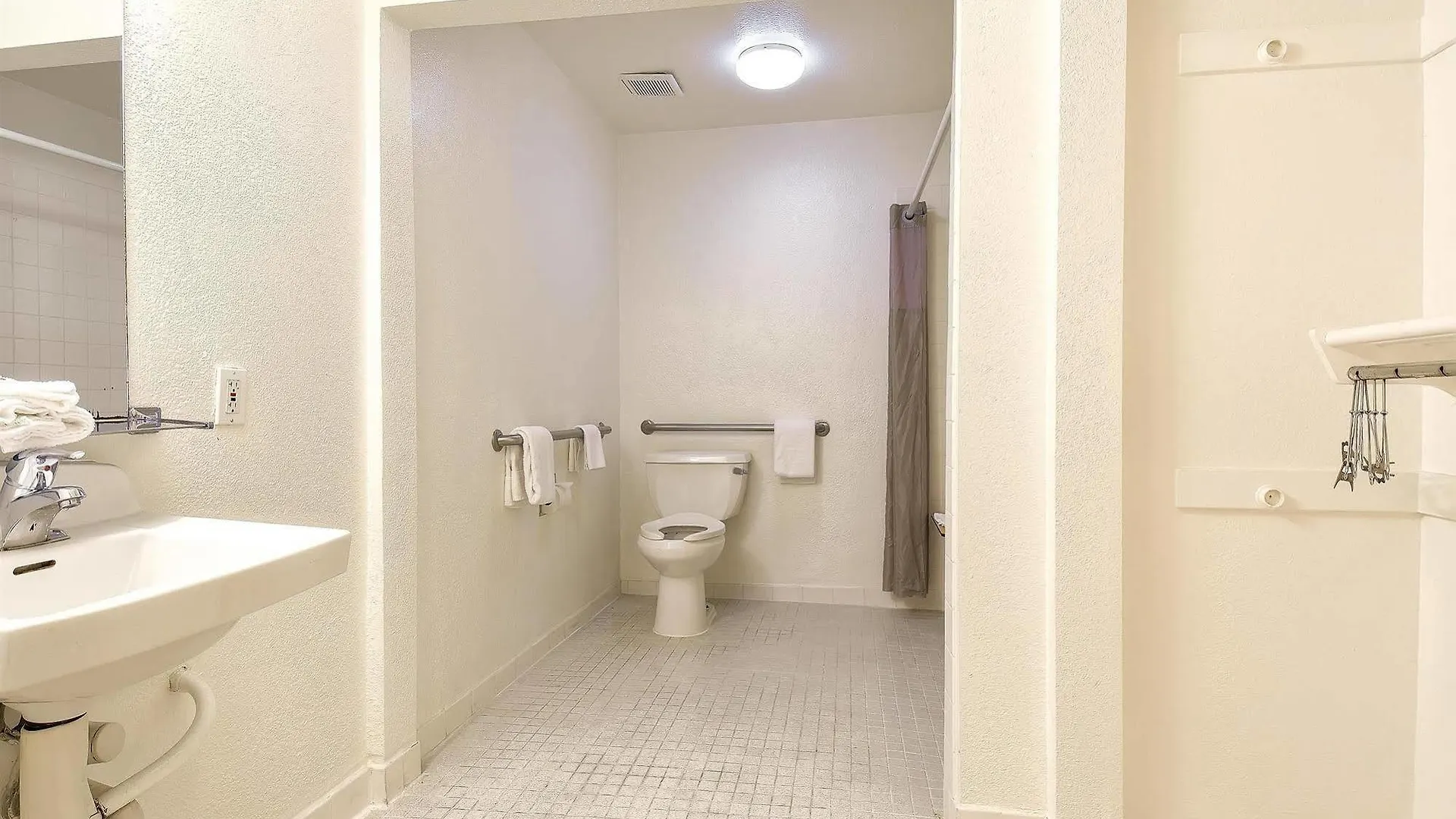 Hotel 6-san Diego, Ca - Downtown