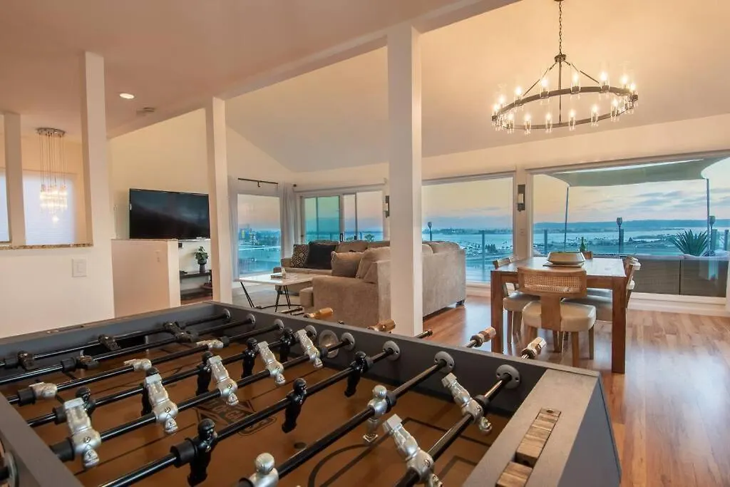 Incredible Hilltop Luxury Bay View Retreat San Diego