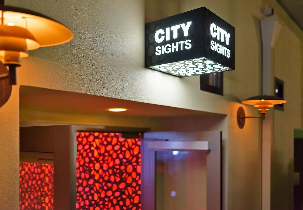 Marriott Gaslamp Quarter 4* San Diego