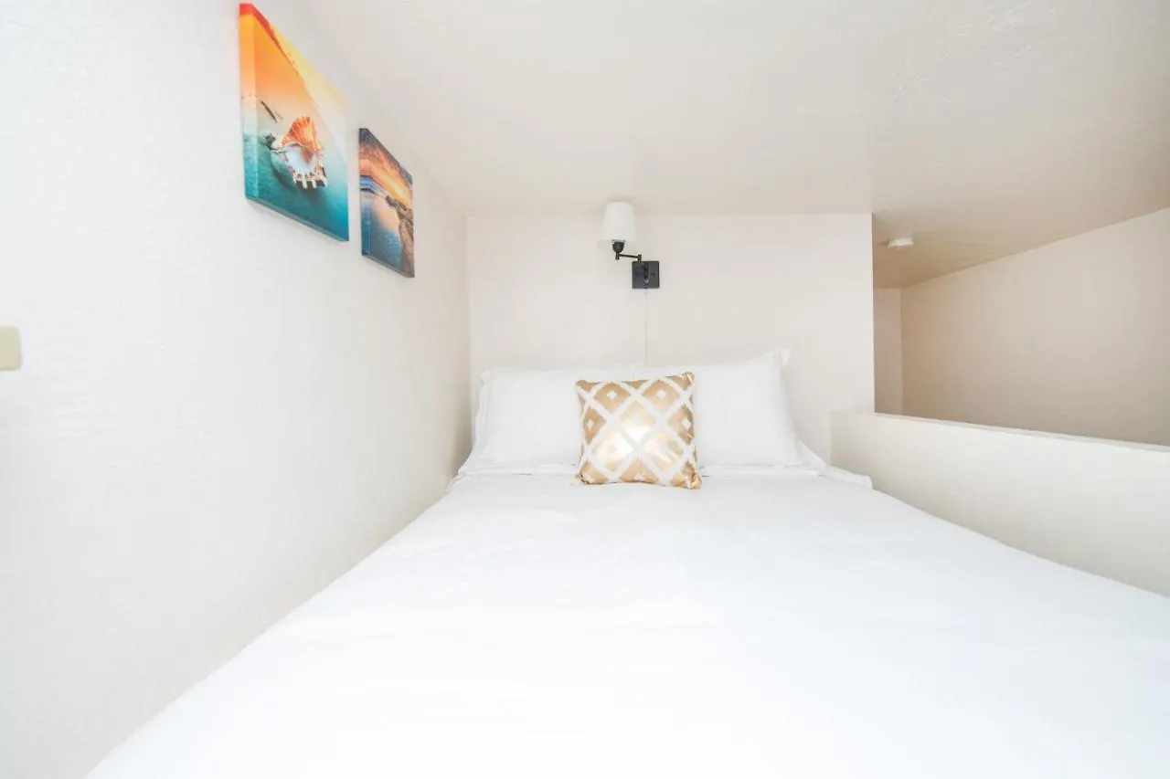 Vantaggio Suites Gaslamp #40 Apartment