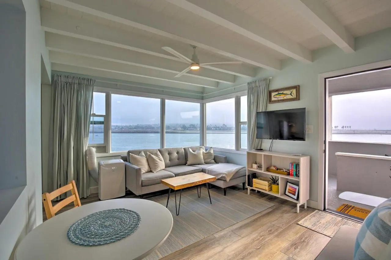 Apartment Chic Bay View Less Than 10 Miles To Dtwn San Diego! San Diego