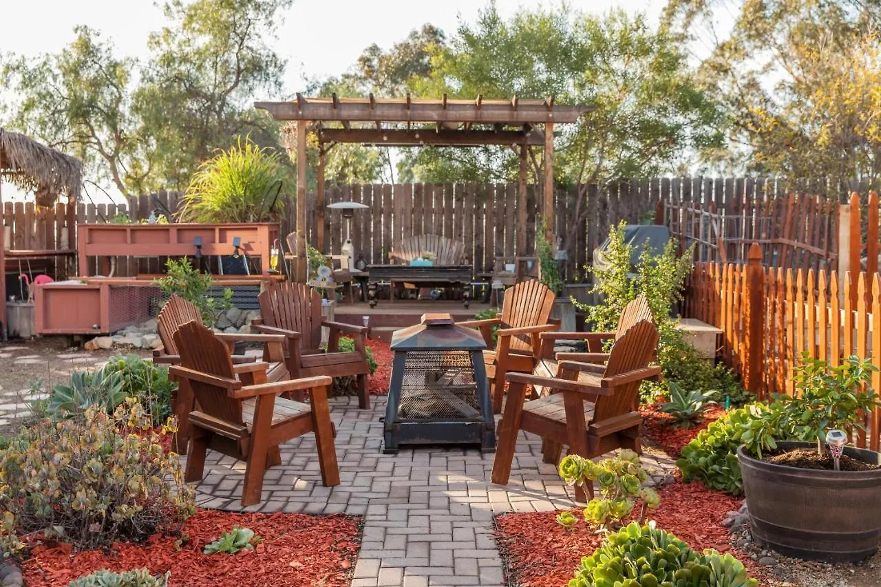 Charming Tiny With A Private Hot Tub Holiday home *