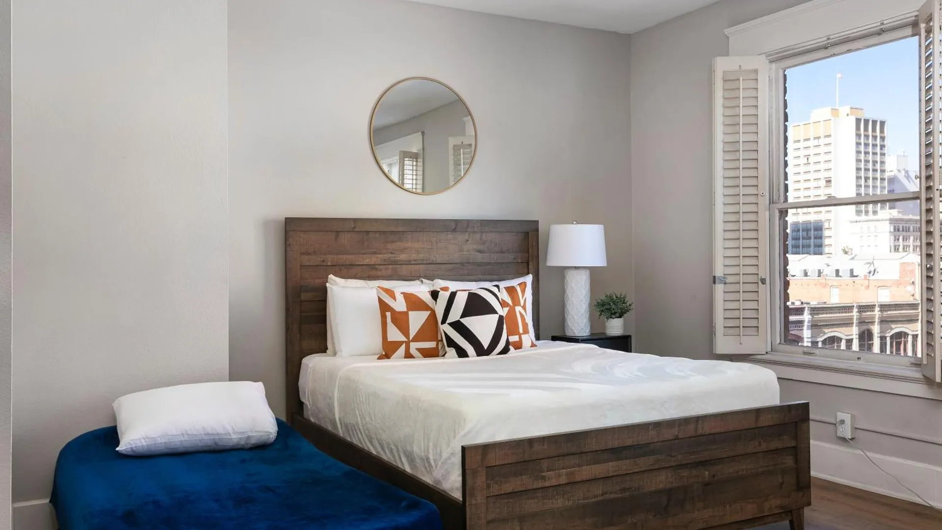 Sd Luxury Apts Best Area *