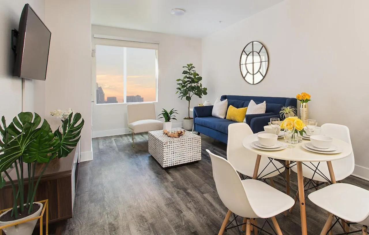 Sd Dazzling Apt Sleeps 6 Apartment
