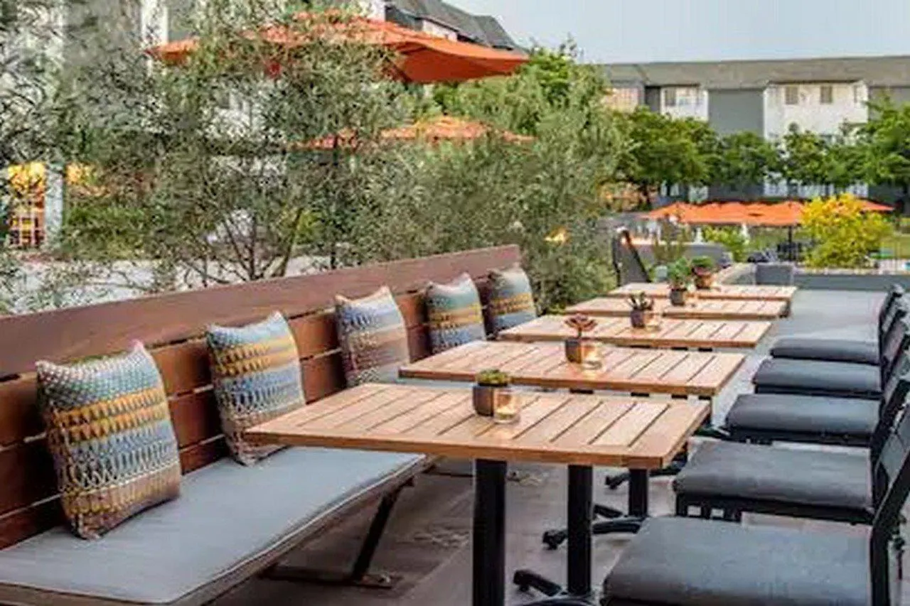 Hilton San Diego/del Mar אתר נופש 3*