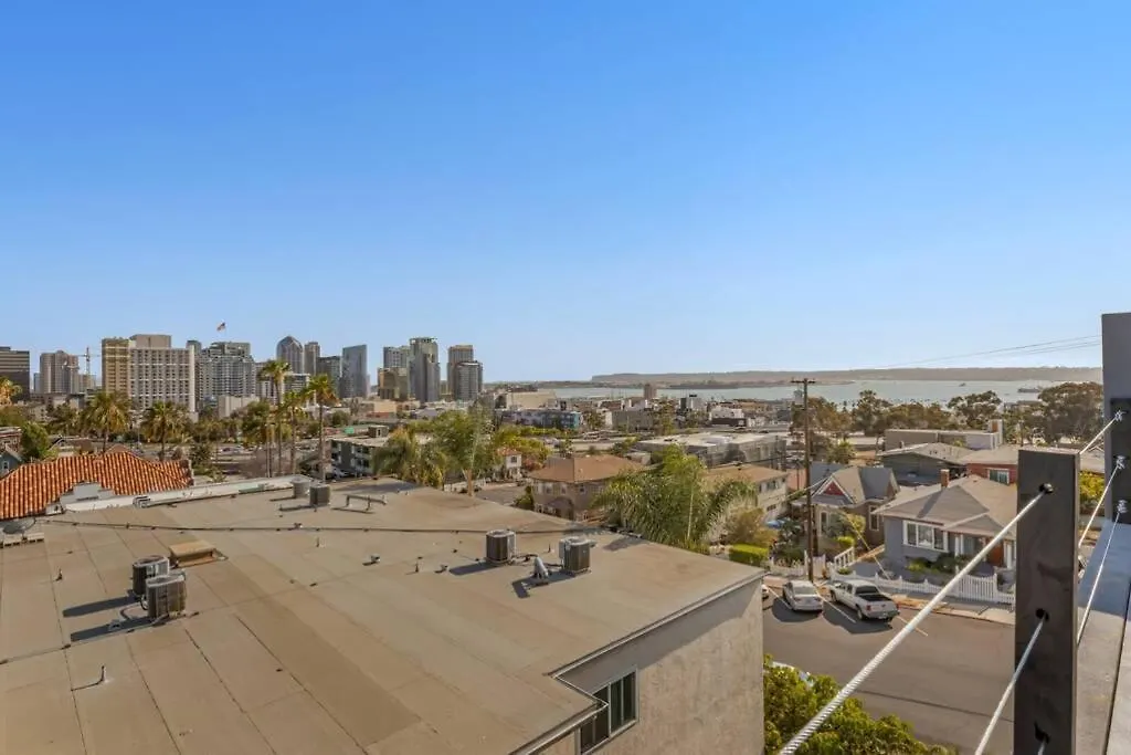 Spectacular View- Luxurious 4bd 4ba Holiday home San Diego