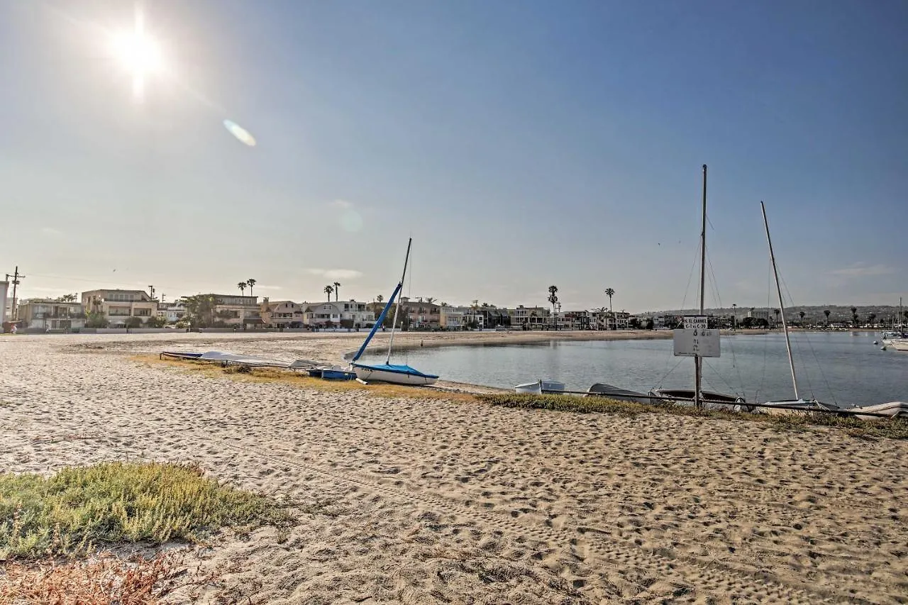 Apartment Bayfront Getaway On Boardwalk With Hot Tub