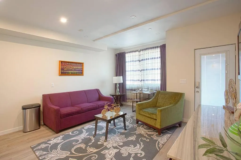 1-bedroom With Cali King Size Bed In Apartment San Diego