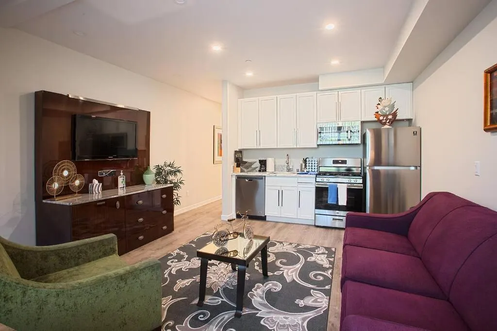 Apartment 1-bedroom With Cali King Size Bed In