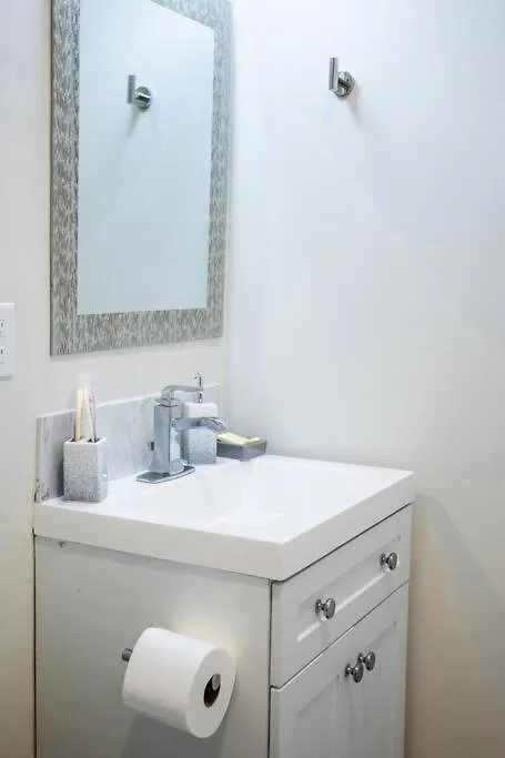 1-bedroom With Cali King Size Bed In Apartment San Diego