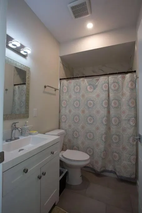The Beautiful Bay View From 1 Bedroom *