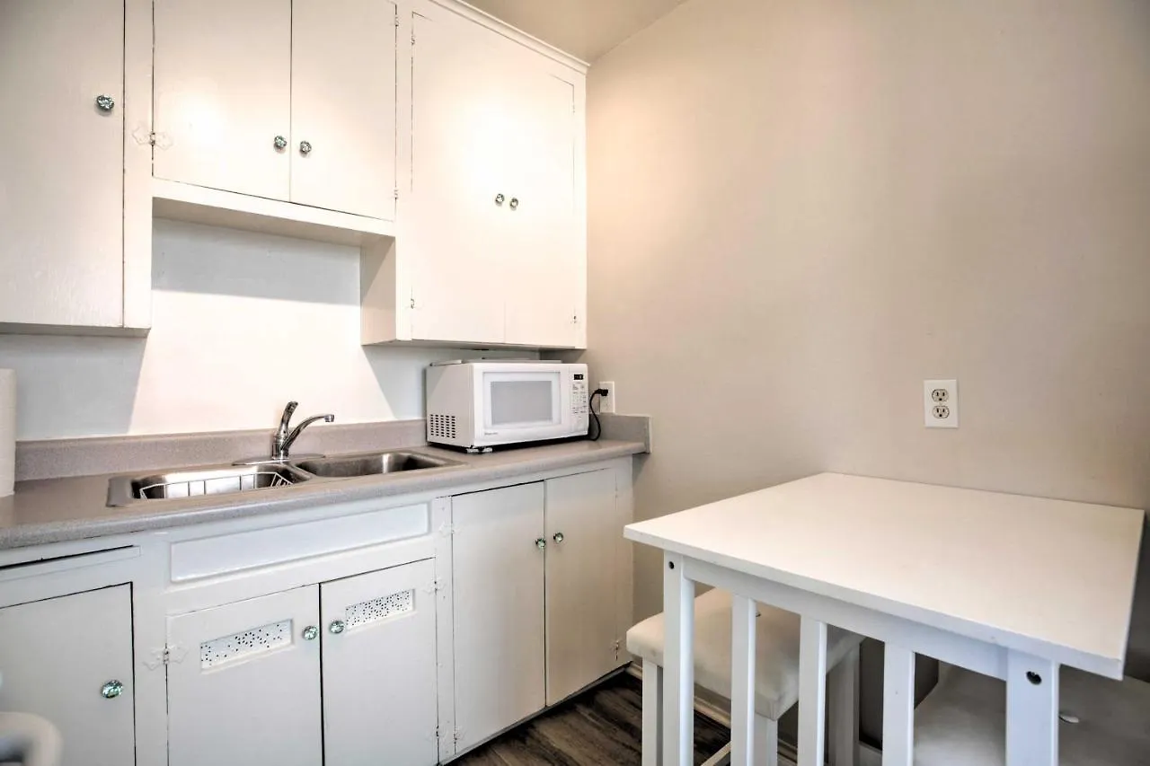 Cozy In Heart Of Mission Beach! Holiday home