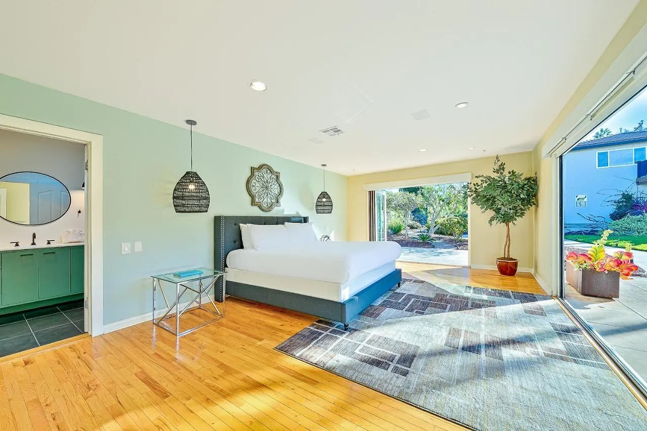 Sunset Cliffs Holiday home