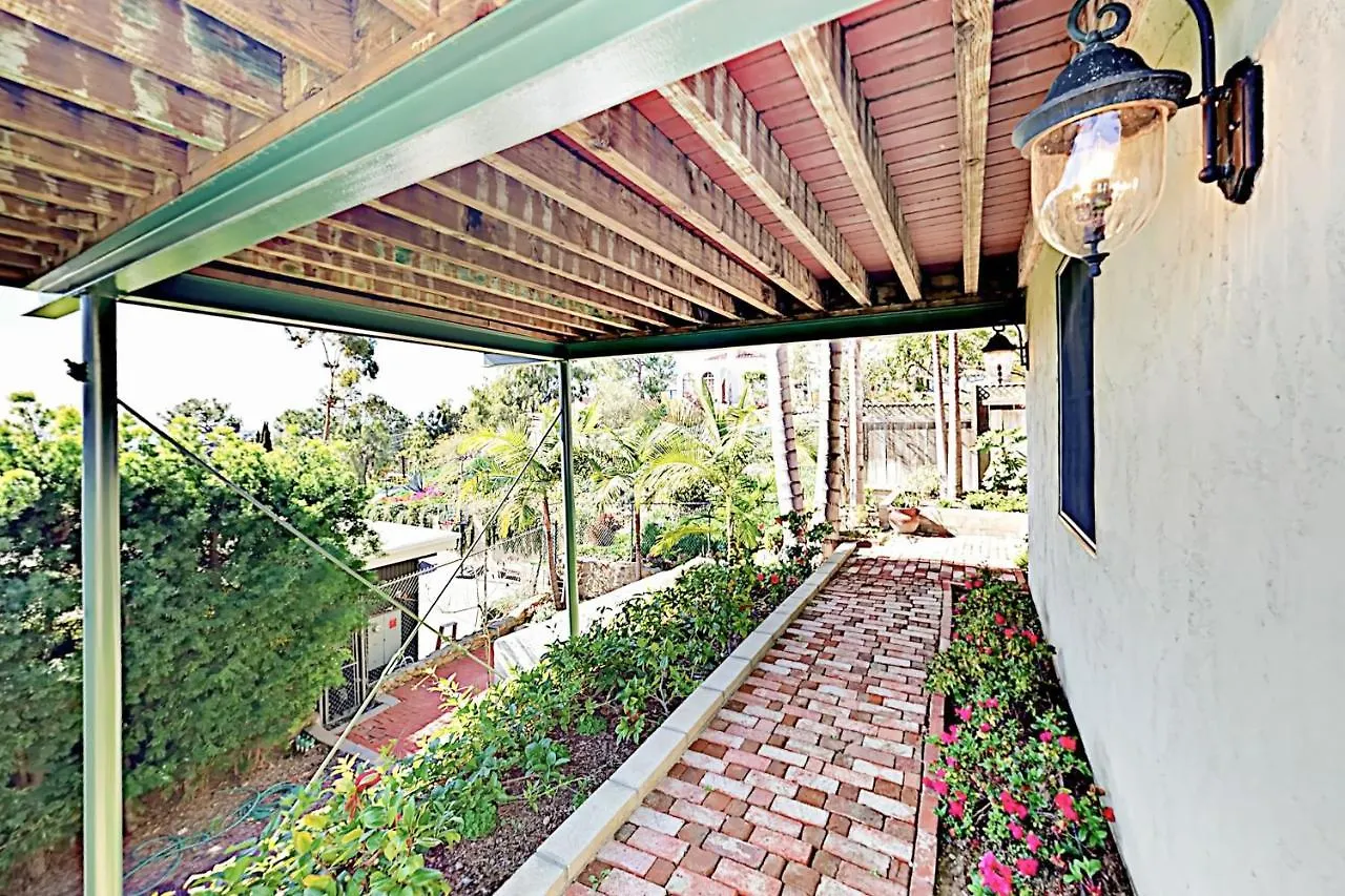 Holiday home Ibis Manor *