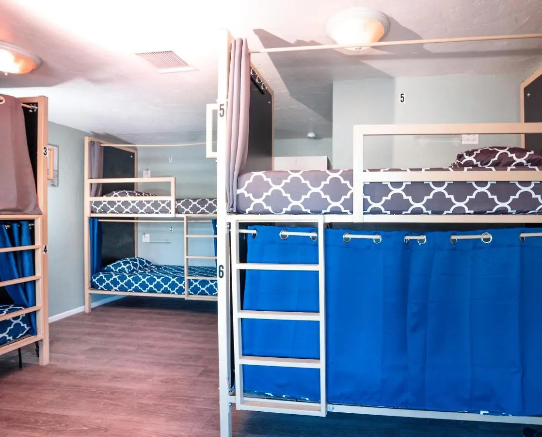 California Dreams - Ocean Hostel San Diego