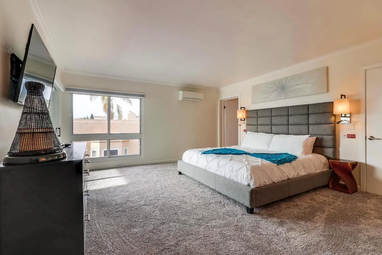 Holiday home Incredible Hilltop Luxury Bay View Retreat San Diego