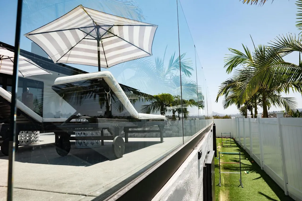New Modern Luxury Estate - Pool, Slide, Grotto
