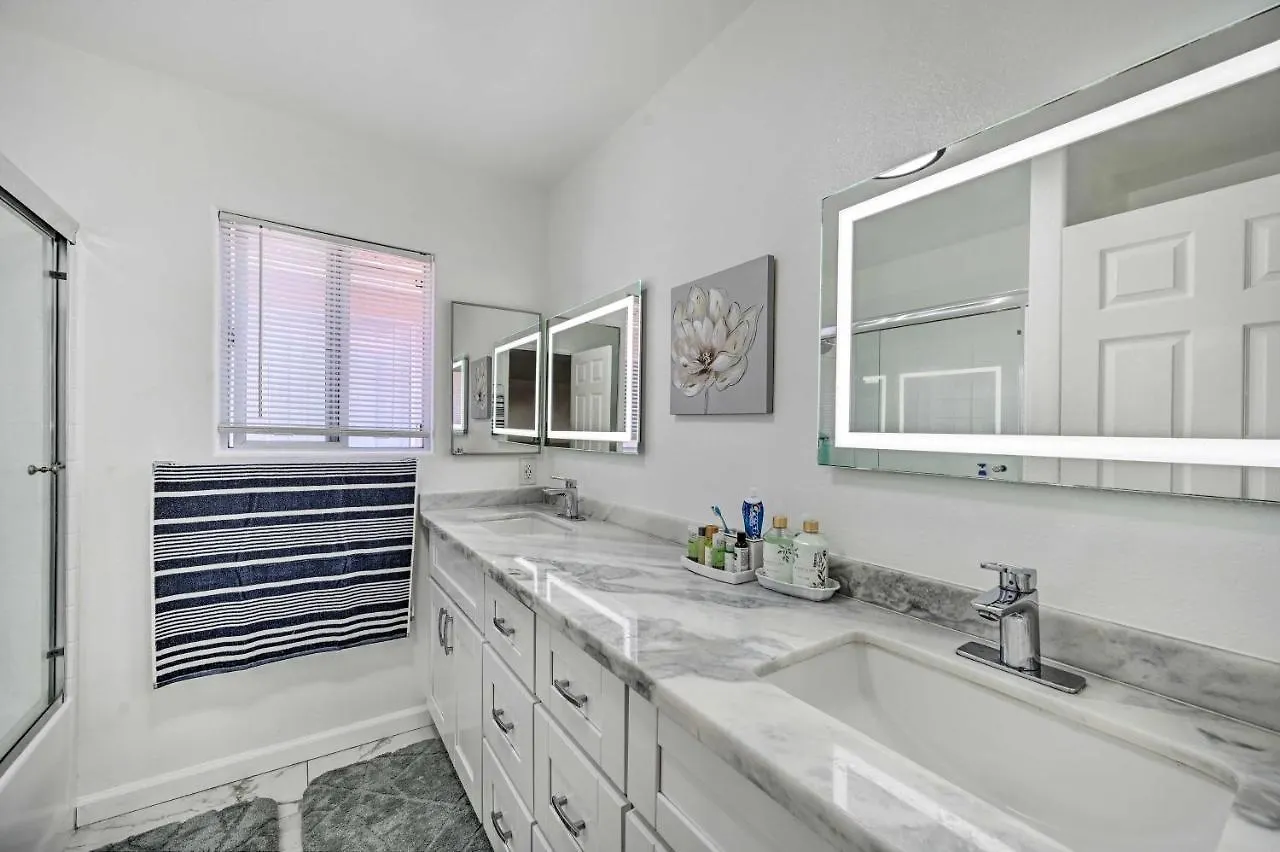 Sanctuary With Hot Tub And Large Patio! San Diego
