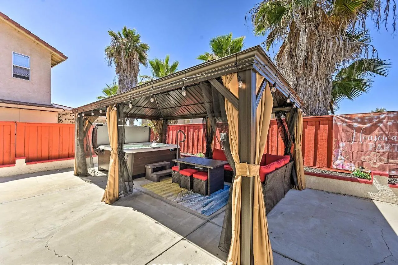 Sanctuary With Hot Tub And Large Patio! *