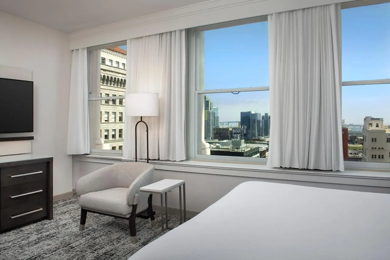 Courtyard By Marriott Downtown Hotel San Diego