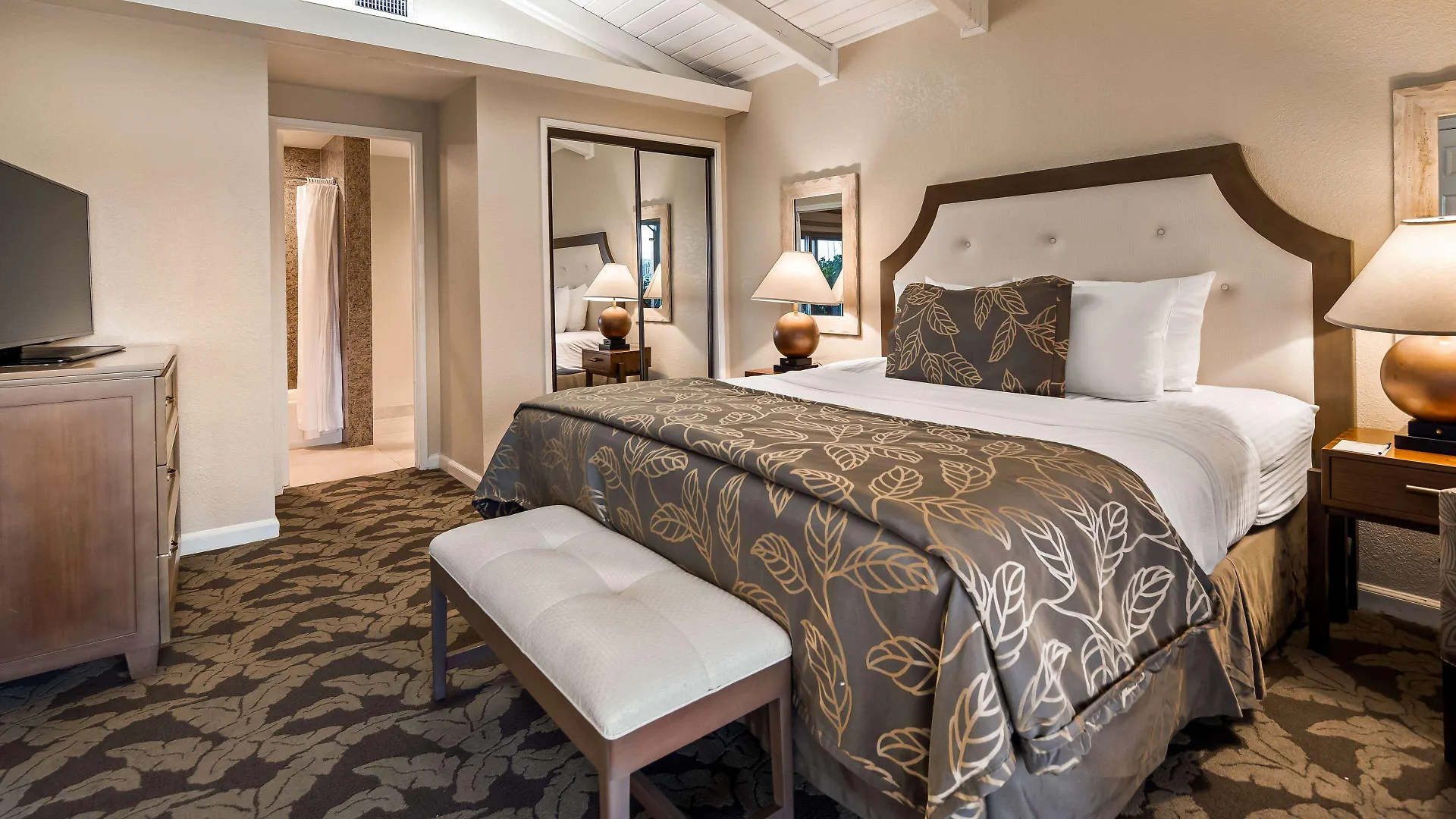 Best Western Plus Island Palms & Marina Hotel