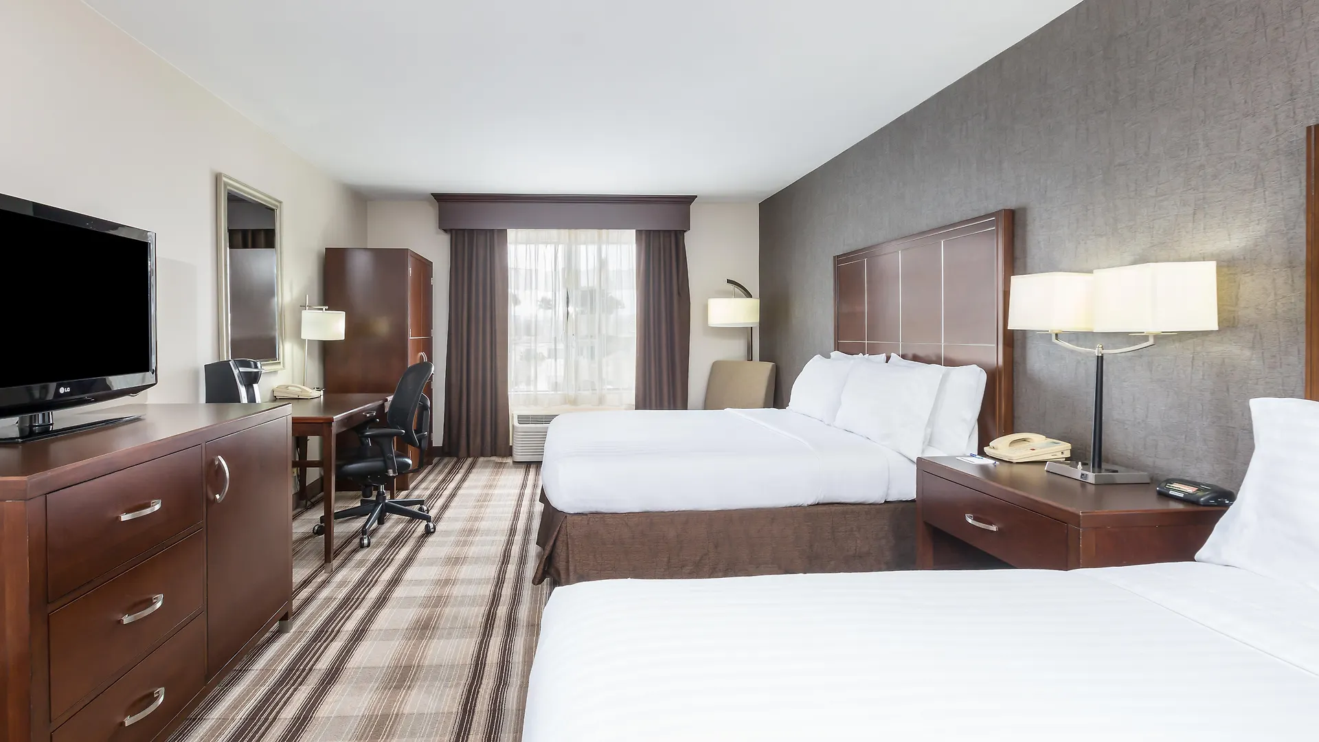 Hotel Express - Sea World Area By Ihg