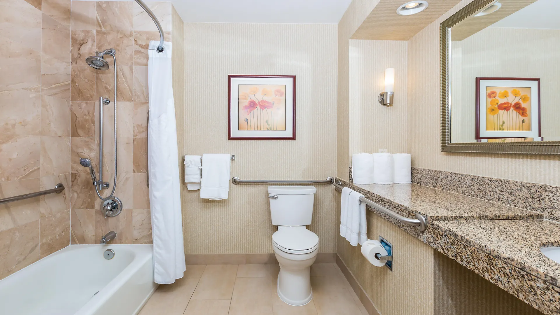 Express - Sea World Area By Ihg Hotel 2*