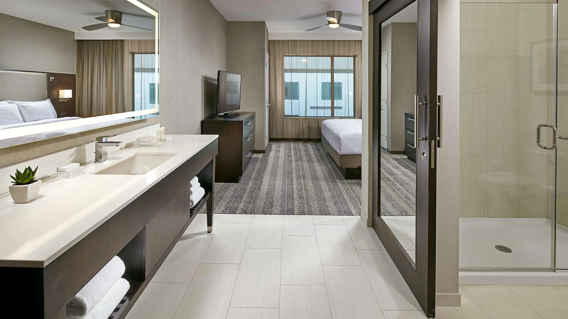 Homewood By Hilton Downtown/bayside Hotel