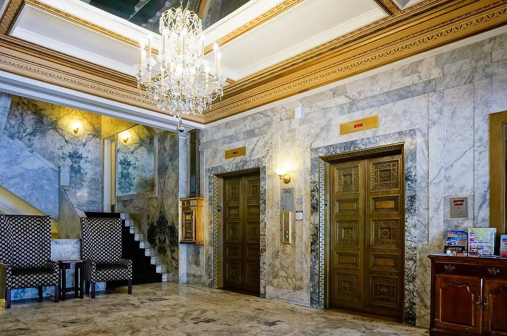 Gaslamp Plaza 4*