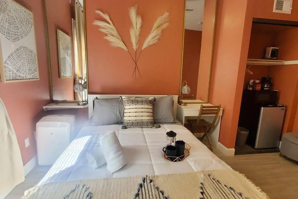 Apartment Cozy Studio Beautiful And Peaceful Of Gem Gaslamp District! Your Away From Home!