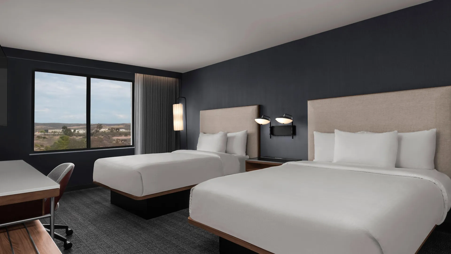 Courtyard By Marriott Miramar Otel 3*